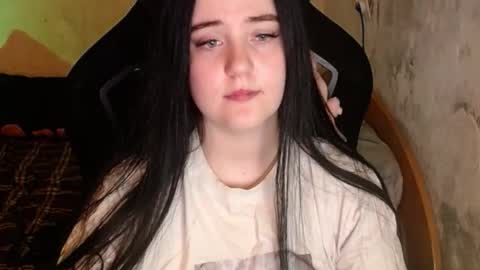 Snapshot of show_for_you chatting on December 4, 4:27 pm show_for_you online show from December 4, 4:27 pm