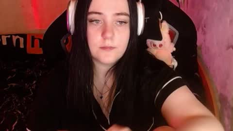 Snapshot of show_for_you chatting on December 15, 4:55 pm show_for_you online show from December 15, 4:55 pm