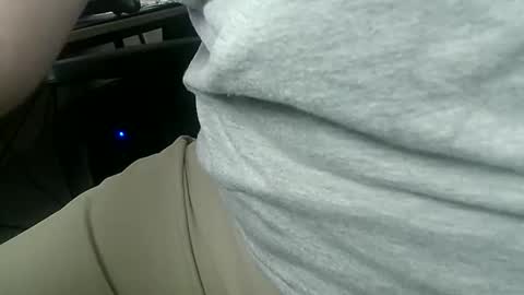 Snapshot of show_off_89 chatting on October 14, 3:07 am show_off_89 online show from October 14, 3:07 am