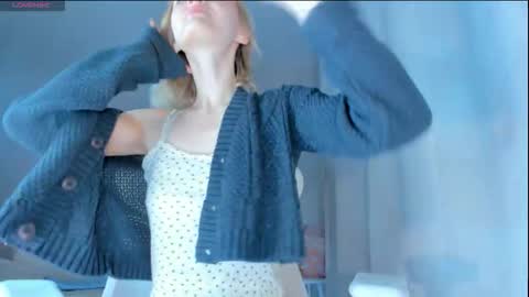 jennywoody online show from February 12, 4:51 am