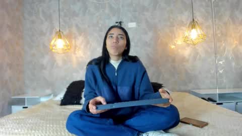 ZUMY ANGELS online show from October 14, 4:46 am