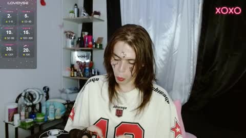 Shun White online show from December 6, 5:53 am