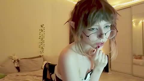 Aria online show from September 10, 11:05 pm