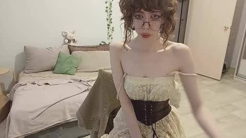 Aria online show from November 10, 10:58 am