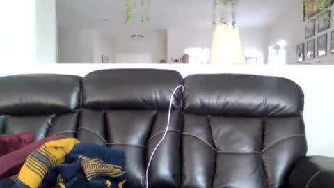 shwmeyours online show from October 25, 6:57 pm