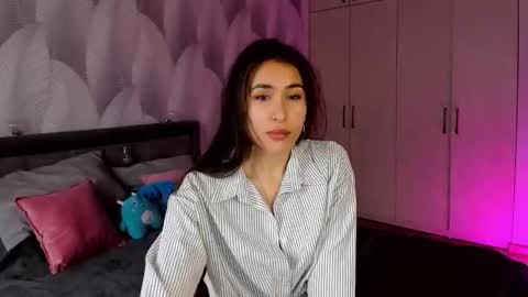 Mika online show from October 26, 2:39 am