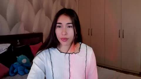 Mika online show from November 17, 2:17 am