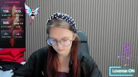 Snapshot of shy_elina01 chatting on October 5, 10:24 am shy_elina01 online show from October 5, 10:24 am