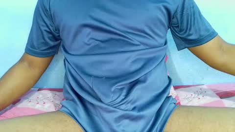 Snapshot of shy_eyes_ chatting on January 31, 3:44 pm shyeyes online show from January 31, 3:44 pm