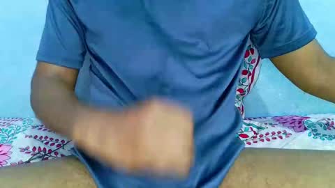 Snapshot of shy_eyes_ chatting on February 22, 8:07 am shyeyes online show from February 22, 8:07 am