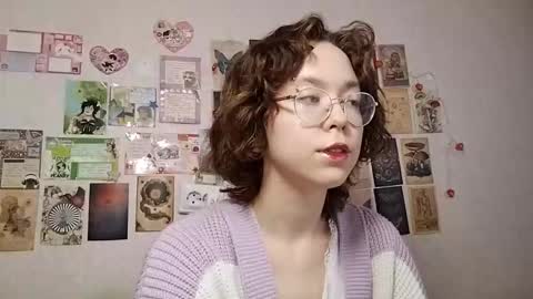 Snapshot of shy_kiss_twinkle_bloop chatting on September 16, 1:45 pm Milena online show from September 16, 1:45 pm