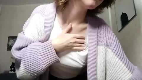 Snapshot of shy_kiss_twinkle_bloop chatting on September 24, 1:14 pm Milena online show from September 24, 1:14 pm