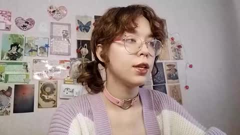 Snapshot of shy_kiss_twinkle_bloop chatting on October 3, 10:12 am Milena online show from October 3, 10:12 am