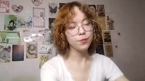 Snapshot of shy_kiss_twinkle_bloop chatting on October 8, 5:21 pm Milena online show from October 8, 5:21 pm