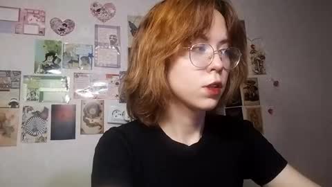 Snapshot of shy_kiss_twinkle_bloop chatting on October 13, 1:00 pm Milena online show from October 13, 1:00 pm