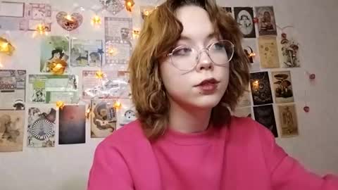 Snapshot of shy_kiss_twinkle_bloop chatting on October 29, 2:19 pm Milena online show from October 29, 2:19 pm