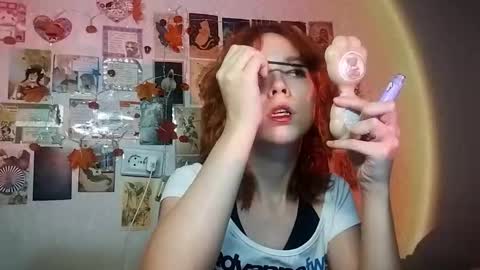 Snapshot of shy_kiss_twinkle_bloop chatting on November 30, 1:59 pm Milena online show from November 30, 1:59 pm