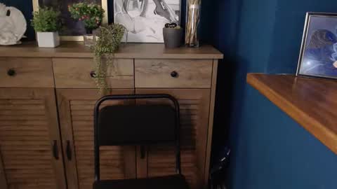 Snapshot of shy_lil chatting on September 15, 6:24 am shy_lil online show from September 15, 6:24 am