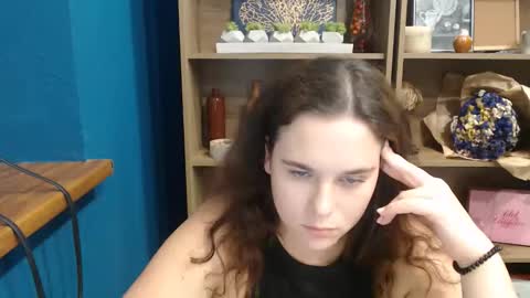 Snapshot of shy_lil chatting on September 24, 2:42 pm shy_lil online show from September 24, 2:42 pm