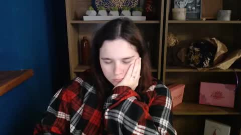 Snapshot of shy_lil chatting on October 6, 7:06 am shy_lil online show from October 6, 7:06 am