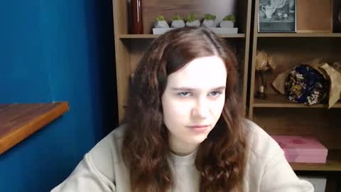 Snapshot of shy_lil chatting on December 15, 1:59 pm shy_lil online show from December 15, 1:59 pm