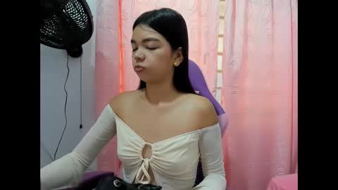 Snapshot of shy_luna18 chatting on September 21, 1:13 pm luna online show from September 21, 1:13 pm