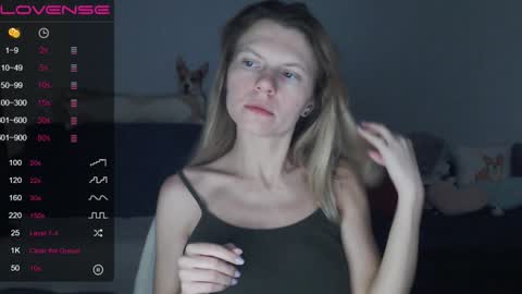 Snapshot of shy_moony chatting on December 15, 9:53 pm just Alex online show from December 15, 9:53 pm