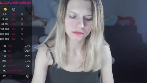 Snapshot of shy_moony chatting on January 21, 10:51 pm just Alex online show from January 21, 10:51 pm