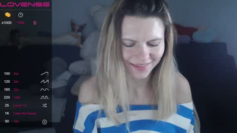 Snapshot of shy_moony chatting on January 31, 11:13 pm just Alex online show from January 31, 11:13 pm