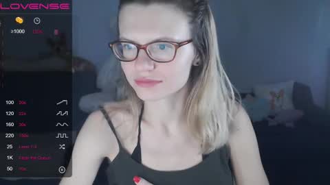 Snapshot of shy_moony chatting on March 4, 11:43 pm just Alex online show from March 4, 11:43 pm