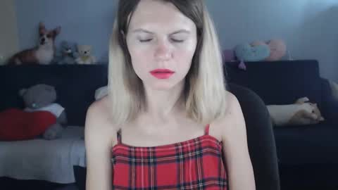 Snapshot of shy_moony chatting on September 9, 3:33 pm just Alex online show from September 9, 3:33 pm