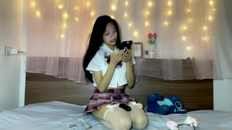 shy_pink_doll online show from June 8, 3:12 pm