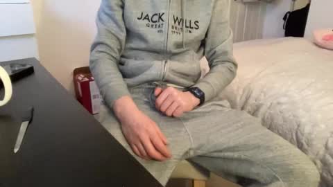 shyboy0533 online show from January 19, 2:54 pm