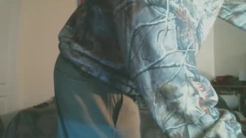 shyboyhugecum2020 online show from February 28, 4:46 am