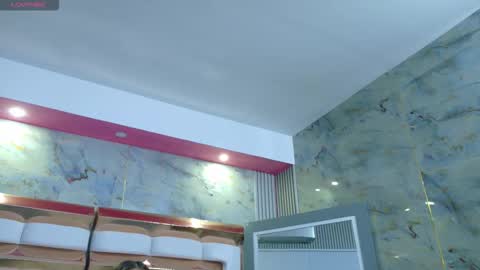 Snapshot of shycumdumpster chatting on November 25, 1:11 pm Gone online show from November 25, 1:11 pm