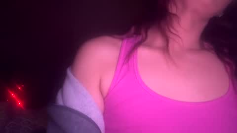 Snapshot of shyg1r1 chatting on December 18, 9:58 am Sasha online show from December 18, 9:58 am