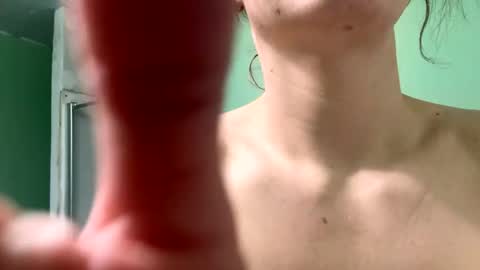 Snapshot of shyg1r1 chatting on January 7, 10:19 pm Sasha online show from January 7, 10:19 pm