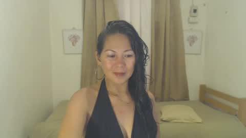 Snapshot of shyn_ann chatting on February 12, 5:37 am shyn_ann online show from February 12, 5:37 am