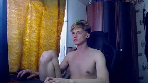 Tom and Betty online show from April 8, 7:52 am