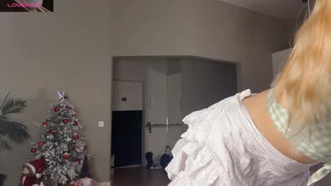 Snapshot of shyrubate chatting on January 21, 5:16 am Aurora online show from January 21, 5:16 am