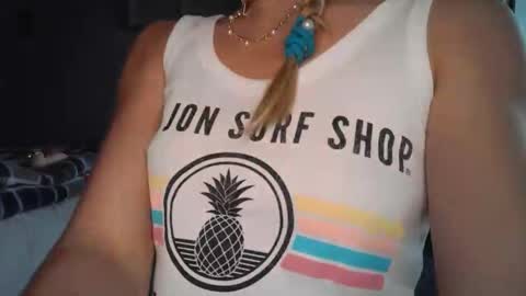 Snapshot of shyy_petitebaby chatting on November 30, 4:11 pm shypetitebaby online show from November 30, 4:11 pm