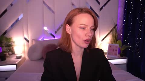 shyysiren online show from March 12, 3:18 pm