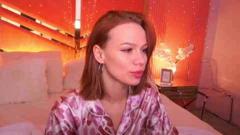 shyysiren online show from March 15, 7:25 am