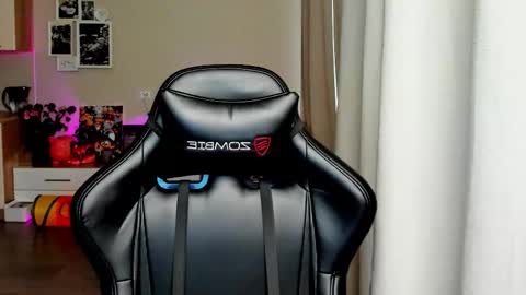 SIA online show from October 24, 2:08 am