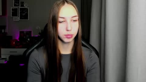 SIA online show from November 24, 2:22 am