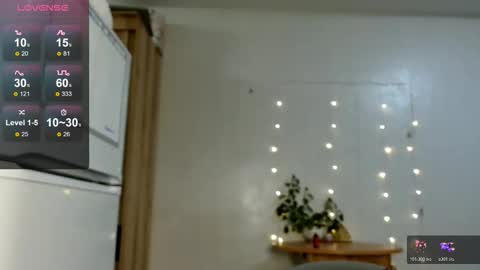 Snapshot of siberian_girl_ chatting on November 23, 4:23 am Eva online show from November 23, 4:23 am