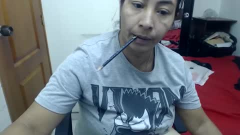 sara online show from March 8, 8:57 pm