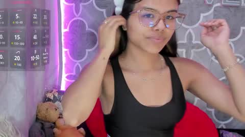 sidney_brownn online show from April 29, 10:05 pm