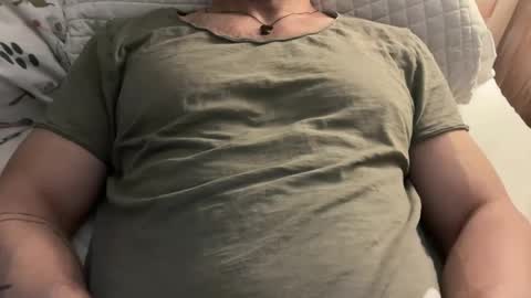 Snapshot of sie273 chatting on December 17, 1:50 am sie273 online show from December 17, 1:50 am