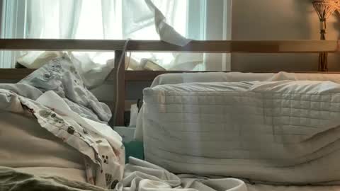 Snapshot of sie273 chatting on December 17, 6:20 pm sie273 online show from December 17, 6:20 pm